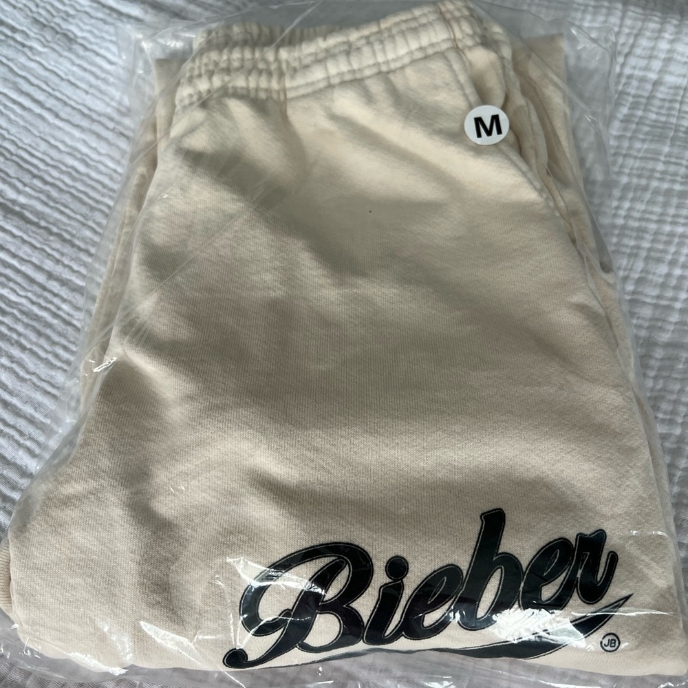 EXCLUSIVE JUSTIN BIEBER JUSTICE TOUR MERCH. “Spicy I Like It” Sweatpants